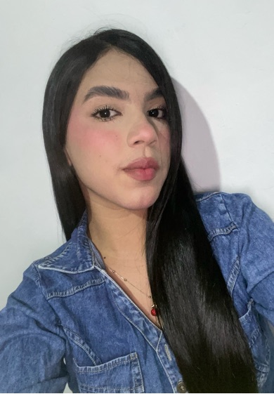 Giulia online for video chat